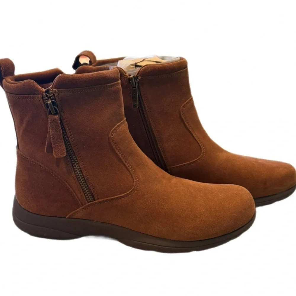 Easy Spirit Jonni Suede Leather Ankle Boots Side Zip NWT Size 8M